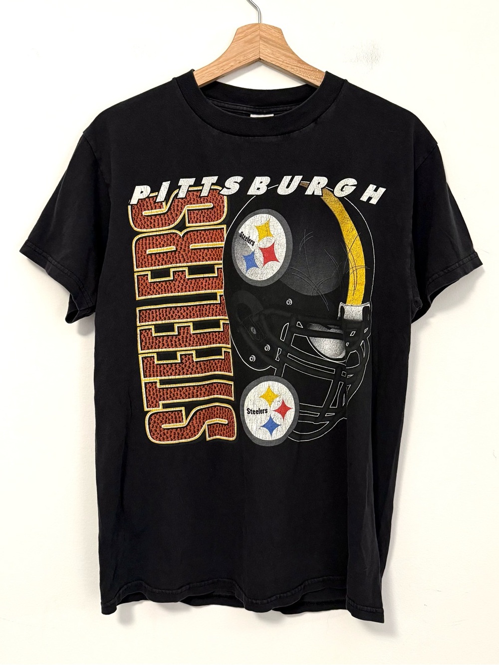 VTG Logo 7 Pittsburgh Steelers NFL Football Helmet Logo Graphic Tee